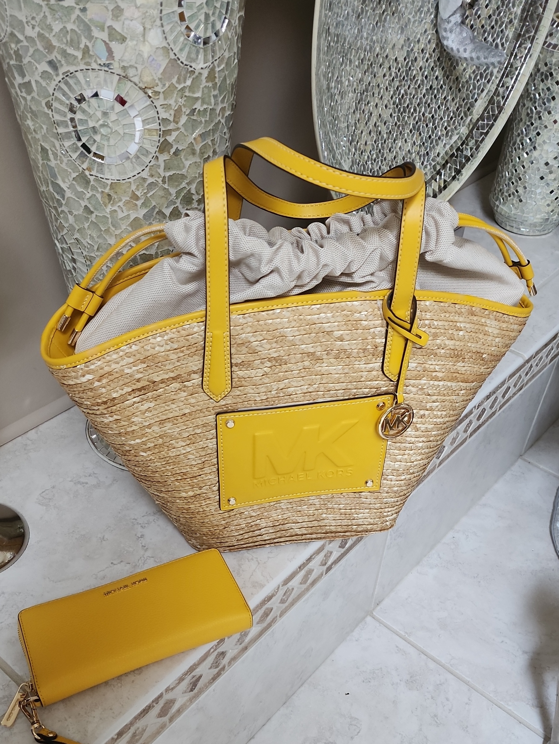 Michael Kors Kimber Large Drawstring Tote & Wallet In Butter